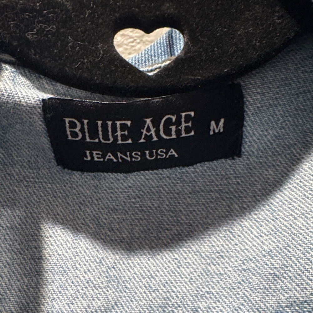 💙 Blue Age Denim Sleeveless Vest with Distressed Details – SZ M 💙 - Picture 2 of 4